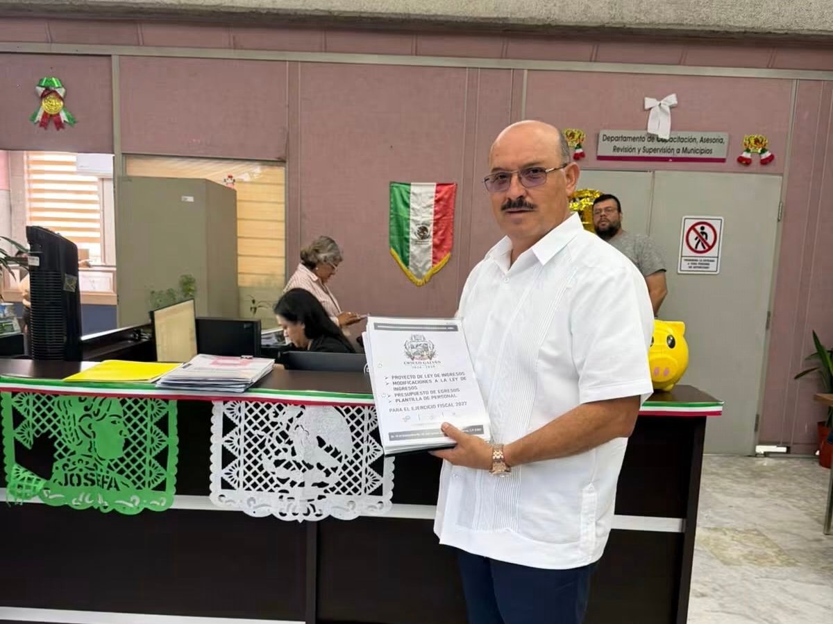 Cumpliendo en tiempo y forma: Alcalde Pedro Rosado entrega proyecto de Ley de Ingresos al Congreso del Estado