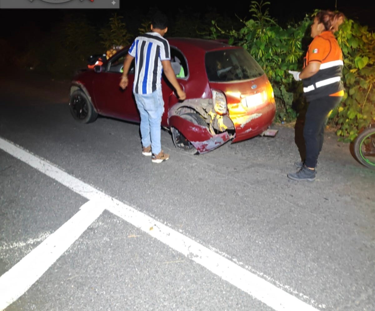 Aparatoso accidente en la carretera federal 180 Cardel -Poza Rica a la altura de San Isidro