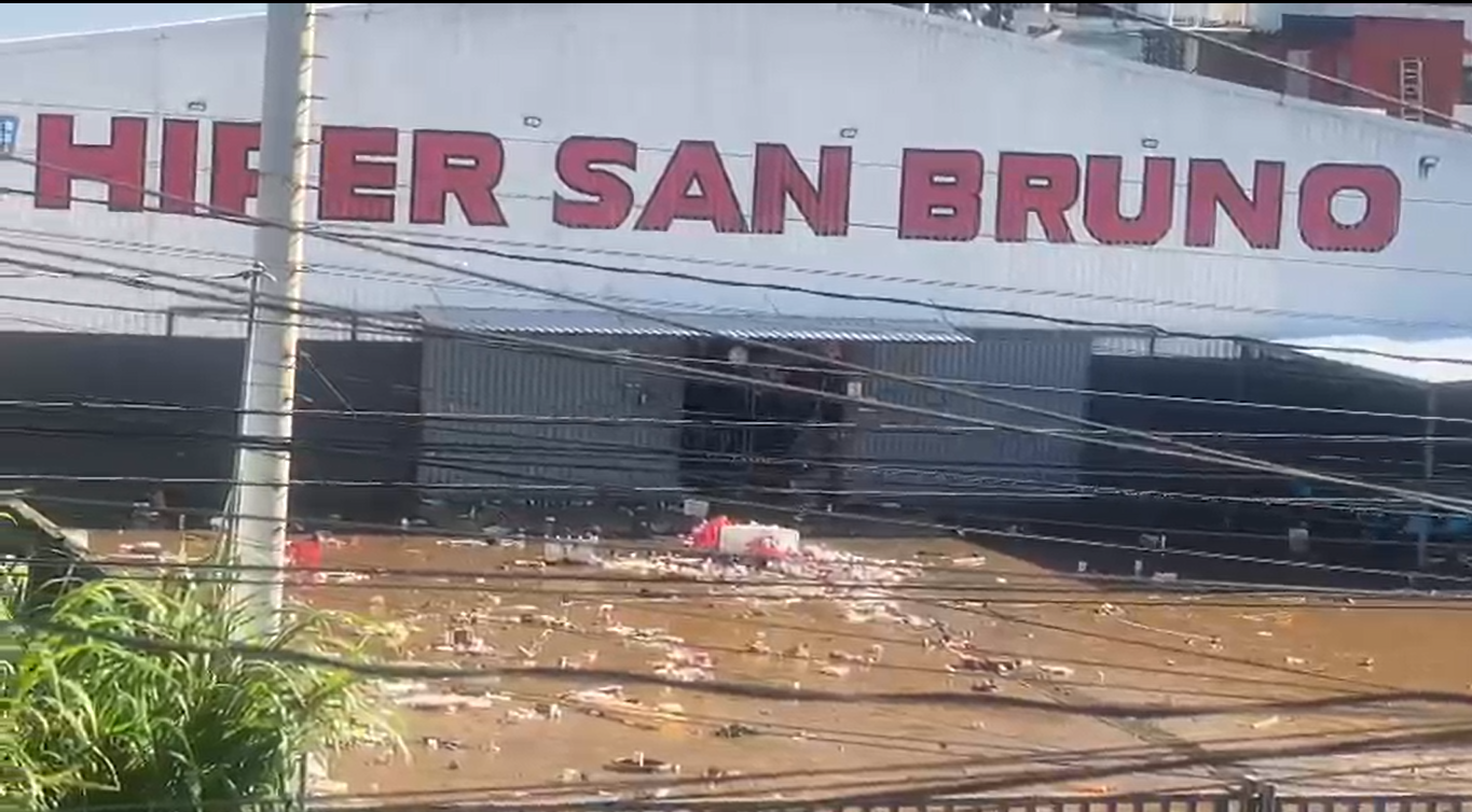 Lamentablemente una jovén de una tienda china en Xalapa murió ahogada por las fuertes lluvias del pasado lunes