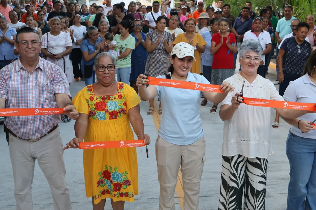 PALABRA CUMPLIDA: BIBIANA BÁEZ INAUGURA OBRA DE PAVIMENTACIÓN EN EL PANDO 1