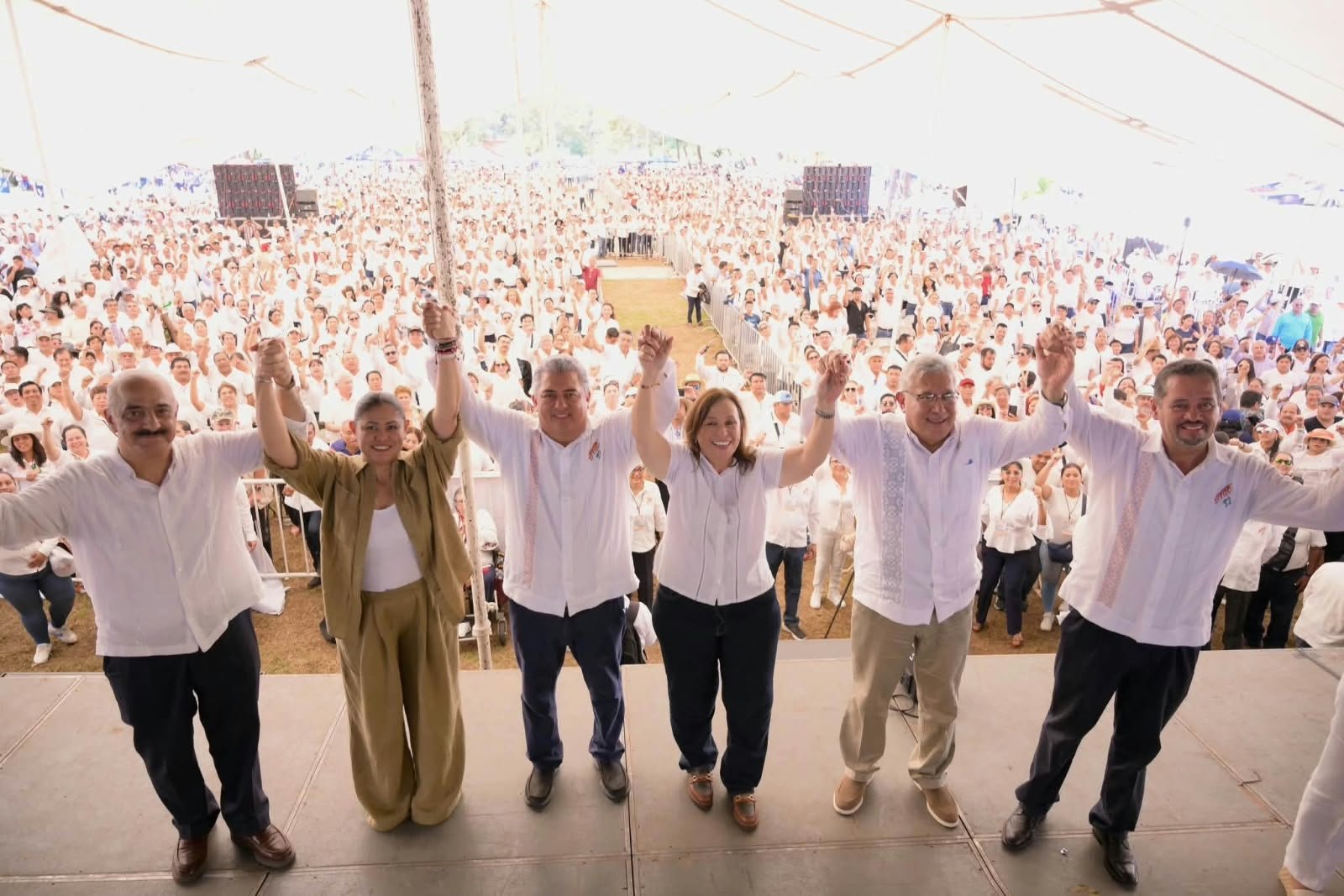 Reconoce Gobernadora Rocío Nahle labor del magisterio y refrenda respaldo a la educación pública