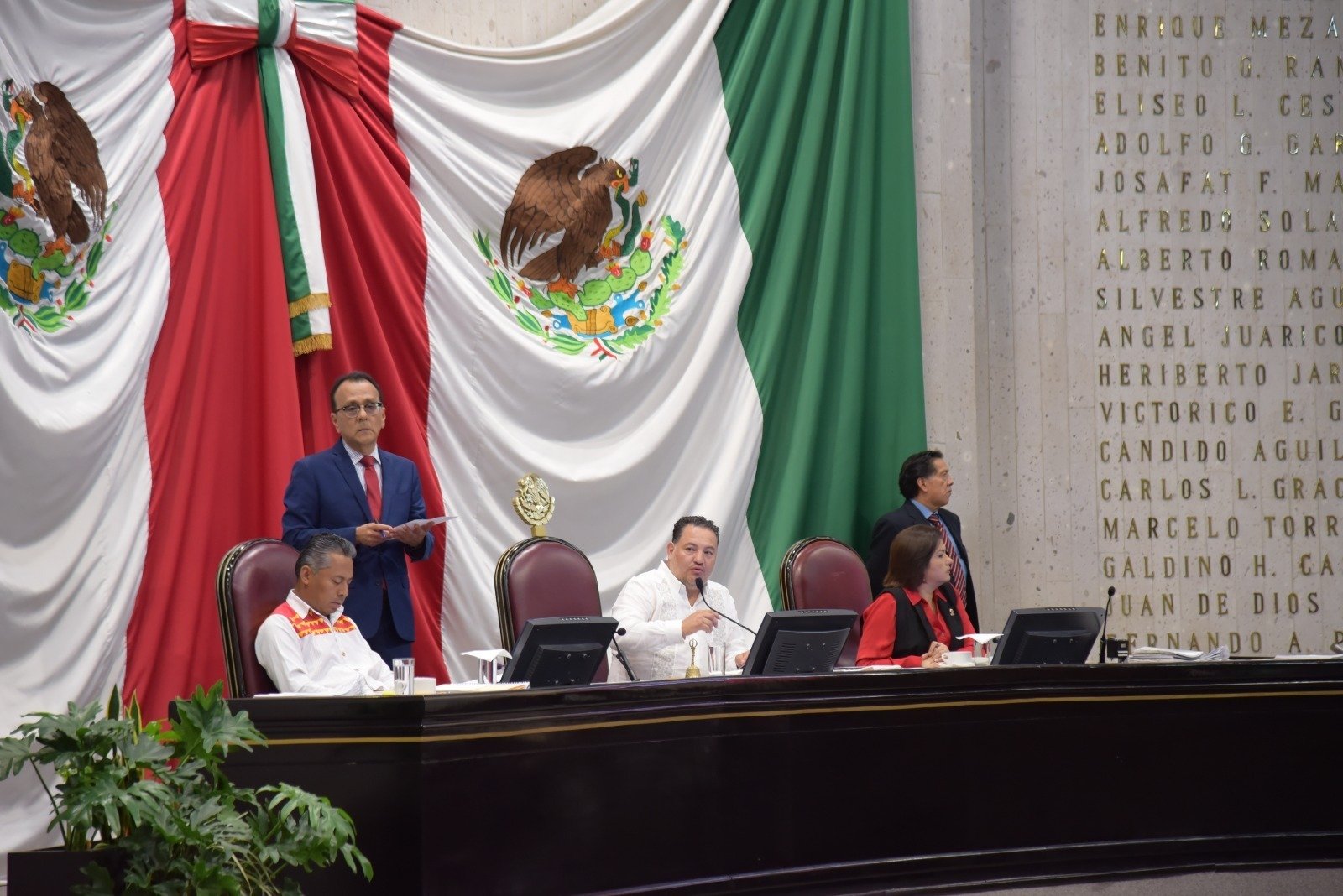 Oficial: en Veracruz se elimina fuero a autoridades municipales; 124 de 212 ayuntamientos respaldaron
