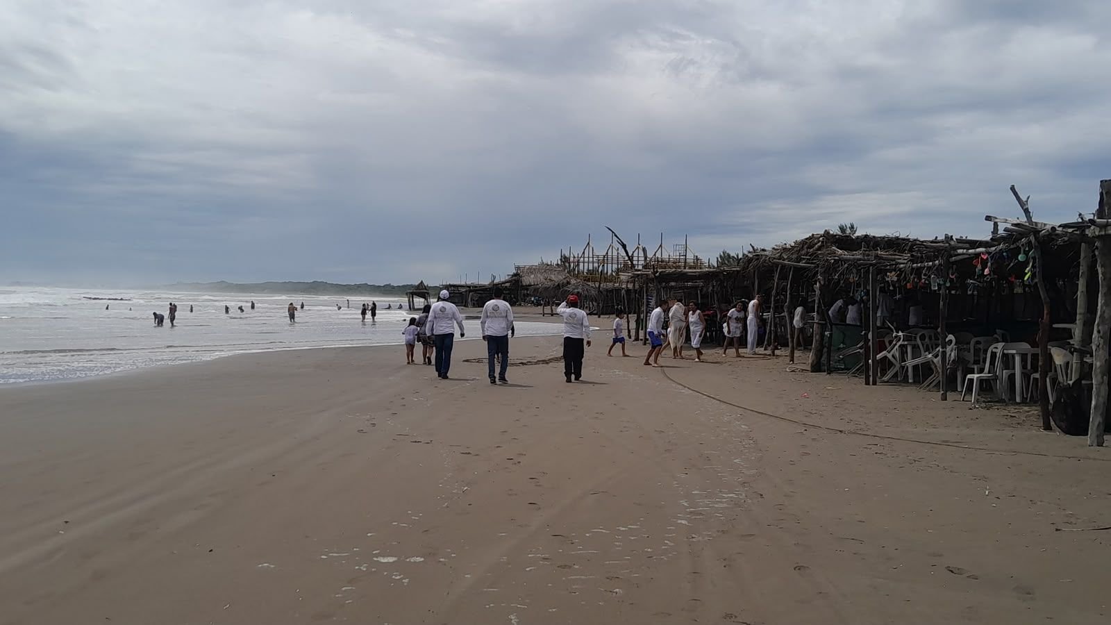 Cierran playas en Úrsulo Galván, Actopan y Alto Lucero ante fuertes rachas de viento