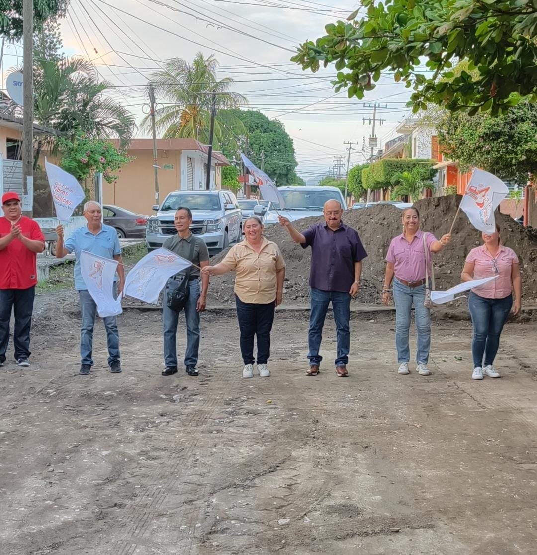 Arranca Alcalde de Úrsulo Galván obra de Bacheo Integral en Cempoala